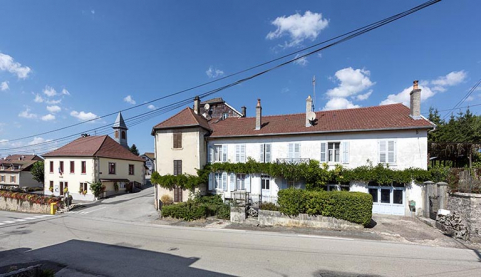 Vue d'ensemble sur la Grande Rue. © Région Bourgogne-Franche-Comté, Inventaire du patrimoine Vue d'ensemble sur la Grande Rue. © Région Bourgogne-Franche-Comté, Inventaire du patrimoine