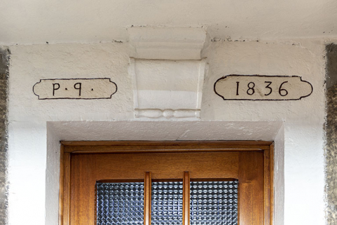Maison de 1836 : linteau daté (sur la façade latérale droite). © Région Bourgogne-Franche-Comté, Inventaire du patrimoine