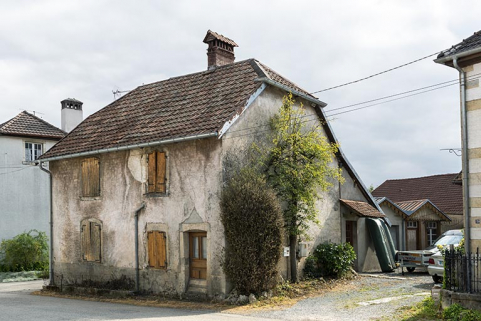 Maison de 1786, de trois quarts droite. © Région Bourgogne-Franche-Comté, Inventaire du patrimoine Maison de 1786, de trois quarts droite. © Région Bourgogne-Franche-Comté, Inventaire du patrimoine