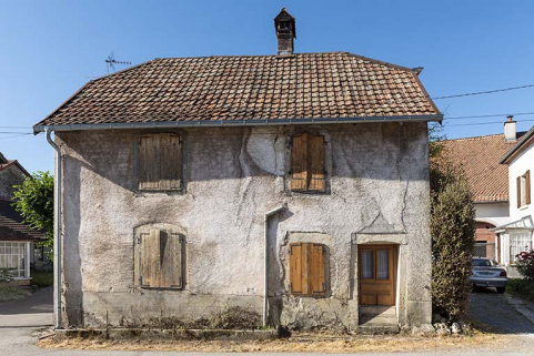 Maison de 1786 : façade antérieure. © Région Bourgogne-Franche-Comté, Inventaire du patrimoine Maison de 1786 : façade antérieure. © Région Bourgogne-Franche-Comté, Inventaire du patrimoine