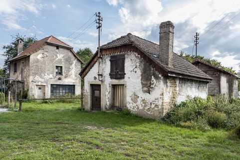 Forge, de trois quarts droite. A gauche celle dépendant du site aux 49-53 Grande Rue, à droite bâtiment du polissage. © Région Bourgogne-Franche-Comté, Inventaire du patrimoine Forge, de trois quarts droite. A gauche celle dépendant du site aux 49-53 Grande Rue, à droite bâtiment du polissage. © Région Bourgogne-Franche-Comté, Inventaire du patrimoine
