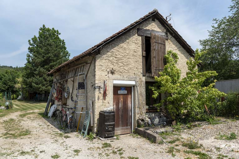 Forge : façade antérieure, de trois quarts gauche. © Région Bourgogne-Franche-Comté, Inventaire du patrimoine Forge : façade antérieure, de trois quarts gauche. © Région Bourgogne-Franche-Comté, Inventaire du patrimoine