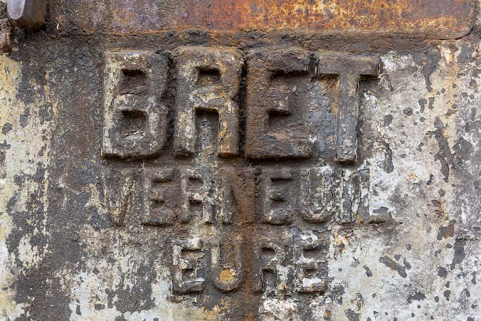 Marteau-pilon de la "Fabriquee : marque du constructeur Bret. © Région Bourgogne-Franche-Comté, Inventaire du patrimoine