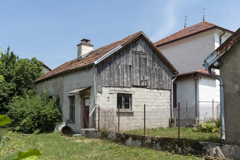 Dépendance, vue du sud-ouest. © Région Bourgogne-Franche-Comté, Inventaire du patrimoine Dépendance, vue du sud-ouest. © Région Bourgogne-Franche-Comté, Inventaire du patrimoine