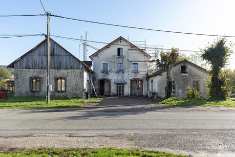 Vue d'ensemble du site, depuis l'ouest. © Région Bourgogne-Franche-Comté, Inventaire du patrimoine