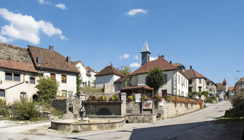 La Grande Rue, à Montécheroux. © Région Bourgogne-Franche-Comté, Inventaire du patrimoine La Grande Rue, à Montécheroux. © Région Bourgogne-Franche-Comté, Inventaire du patrimoine