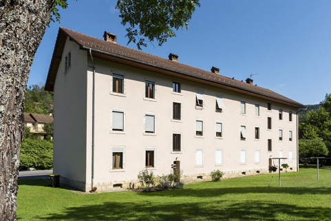 Façade postérieure, de trois quarts gauche. © Région Bourgogne-Franche-Comté, Inventaire du patrimoine Façade postérieure, de trois quarts gauche. © Région Bourgogne-Franche-Comté, Inventaire du patrimoine