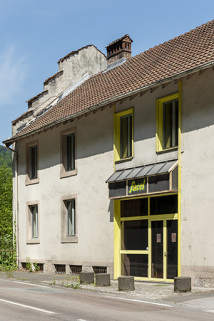 Bureau, façade antérieure : entrée. © Région Bourgogne-Franche-Comté, Inventaire du patrimoine
