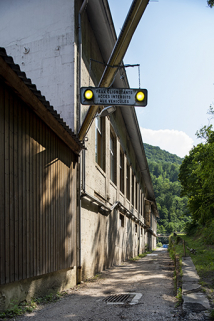 Atelier de fabrication (ancienne pointerie) : façade latérale droite, vue en enfilade. © Région Bourgogne-Franche-Comté, Inventaire du patrimoine