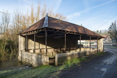 Vue d'ensemble depuis le sud-est. © Région Bourgogne-Franche-Comté, Inventaire du patrimoine
