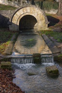 Bassin. © Région Bourgogne-Franche-Comté, Inventaire du patrimoine Bassin. © Région Bourgogne-Franche-Comté, Inventaire du patrimoine