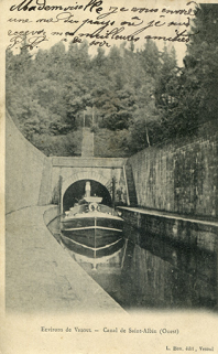 Le canal en aval du tunnel, carte postale. © Région Bourgogne-Franche-Comté, Inventaire du patrimoine Le canal en aval du tunnel, carte postale. © Région Bourgogne-Franche-Comté, Inventaire du patrimoine