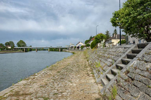 Le chemin de halage. © Région Bourgogne-Franche-Comté, Inventaire du patrimoine Le chemin de halage. © Région Bourgogne-Franche-Comté, Inventaire du patrimoine