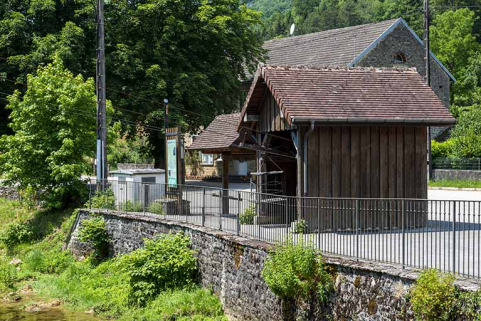 2020. Vue du transporteur automatique par cables, de trois quarts droit. © Région Bourgogne-Franche-Comté, Inventaire du patrimoine