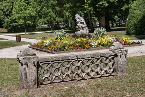 garde-corps de tribune © Région Bourgogne-Franche-Comté, Inventaire du patrimoine garde-corps de tribune © Région Bourgogne-Franche-Comté, Inventaire du patrimoine