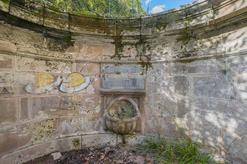 fontaine © Région Bourgogne-Franche-Comté, Inventaire du patrimoine fontaine © Région Bourgogne-Franche-Comté, Inventaire du patrimoine
