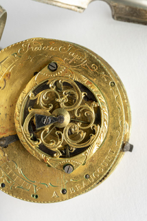 Montre dite de Frédéric Japy (fin 18e siècle-début 19e siècle) : inscriptions. (Musée Japy, Beaucourt) © Région Bourgogne-Franche-Comté, Inventaire du patrimoine