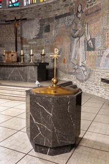  fonts baptismaux couvercle des fonts baptismaux © Région Bourgogne-Franche-Comté, Inventaire du patrimoine