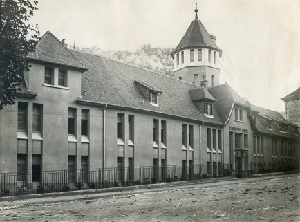 établissement thermal © Région Bourgogne-Franche-Comté, Inventaire du patrimoine  établissement thermal © Région Bourgogne-Franche-Comté, Inventaire du patrimoine