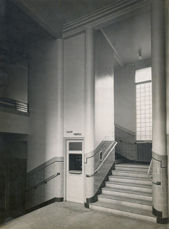 établissement thermal escalier © Région Bourgogne-Franche-Comté, Inventaire du patrimoine  établissement thermal escalier © Région Bourgogne-Franche-Comté, Inventaire du patrimoine
