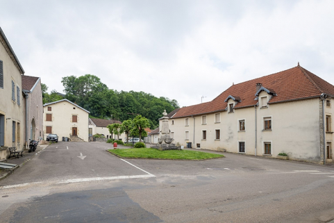  maison place buste © Région Bourgogne-Franche-Comté, Inventaire du patrimoine