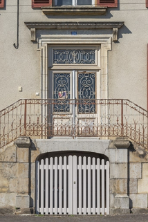  demeure porte linteau moulure corniche © Région Bourgogne-Franche-Comté, Inventaire du patrimoine
