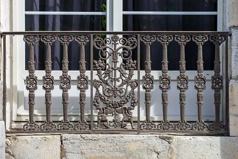 garde-corps de balcon © Région Bourgogne-Franche-Comté, Inventaire du patrimoine  garde-corps de balcon © Région Bourgogne-Franche-Comté, Inventaire du patrimoine