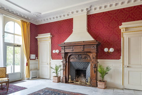 cheminée © Région Bourgogne-Franche-Comté, Inventaire du patrimoine  cheminée © Région Bourgogne-Franche-Comté, Inventaire du patrimoine