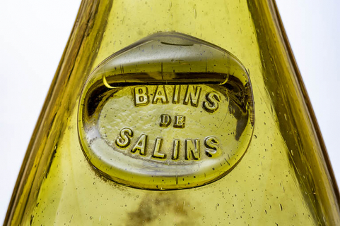 bouteille © Région Bourgogne-Franche-Comté, Inventaire du patrimoine  bouteille © Région Bourgogne-Franche-Comté, Inventaire du patrimoine