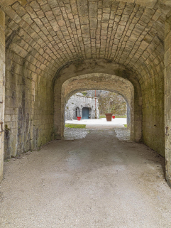 fort demi-lune © Région Bourgogne-Franche-Comté, Inventaire du patrimoine  fort demi-lune © Région Bourgogne-Franche-Comté, Inventaire du patrimoine