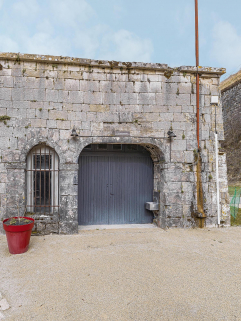 fort demi-lune © Région Bourgogne-Franche-Comté, Inventaire du patrimoine  fort demi-lune © Région Bourgogne-Franche-Comté, Inventaire du patrimoine