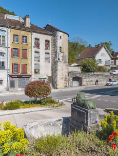  tour fortification d'agglomération © Région Bourgogne-Franche-Comté, Inventaire du patrimoine