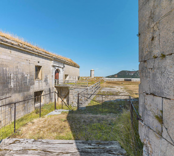 fort réduit © Région Bourgogne-Franche-Comté, Inventaire du patrimoine  fort réduit © Région Bourgogne-Franche-Comté, Inventaire du patrimoine