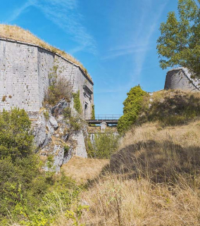 fort édifice fortifié © Région Bourgogne-Franche-Comté, Inventaire du patrimoine  fort édifice fortifié © Région Bourgogne-Franche-Comté, Inventaire du patrimoine