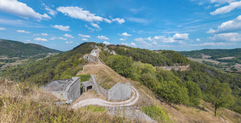 fort © Région Bourgogne-Franche-Comté, Inventaire du patrimoine  fort © Région Bourgogne-Franche-Comté, Inventaire du patrimoine