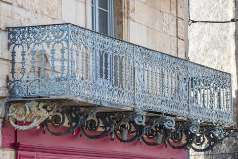 balcon garde-corps de balcon immeuble © Région Bourgogne-Franche-Comté, Inventaire du patrimoine  balcon garde-corps de balcon immeuble © Région Bourgogne-Franche-Comté, Inventaire du patrimoine