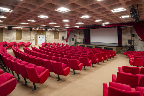 salle de spectacle © Région Bourgogne-Franche-Comté, Inventaire du patrimoine  salle de spectacle © Région Bourgogne-Franche-Comté, Inventaire du patrimoine