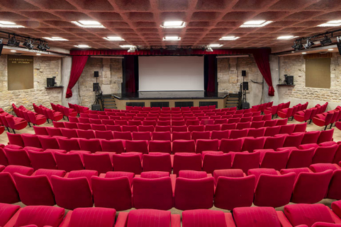 salle de spectacle © Région Bourgogne-Franche-Comté, Inventaire du patrimoine  salle de spectacle © Région Bourgogne-Franche-Comté, Inventaire du patrimoine