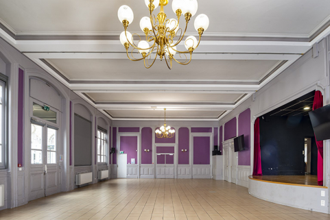 salle de spectacle © Région Bourgogne-Franche-Comté, Inventaire du patrimoine  salle de spectacle © Région Bourgogne-Franche-Comté, Inventaire du patrimoine