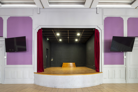 salle de spectacle © Région Bourgogne-Franche-Comté, Inventaire du patrimoine  salle de spectacle © Région Bourgogne-Franche-Comté, Inventaire du patrimoine