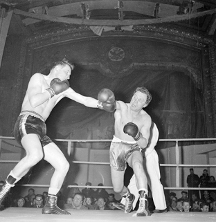 salle de spectacle © Région Bourgogne-Franche-Comté, Inventaire du patrimoine  salle de spectacle © Région Bourgogne-Franche-Comté, Inventaire du patrimoine