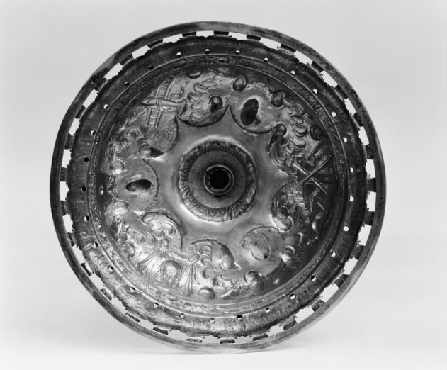 Détail du pied (revers). © Région Bourgogne-Franche-Comté, Inventaire du patrimoine