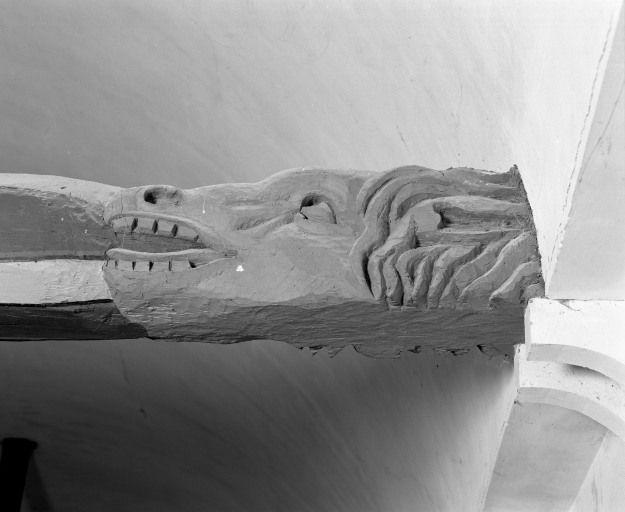 Charpente de la nef, détail du 4e entrait, revers © Région Bourgogne-Franche-Comté, Inventaire du patrimoine