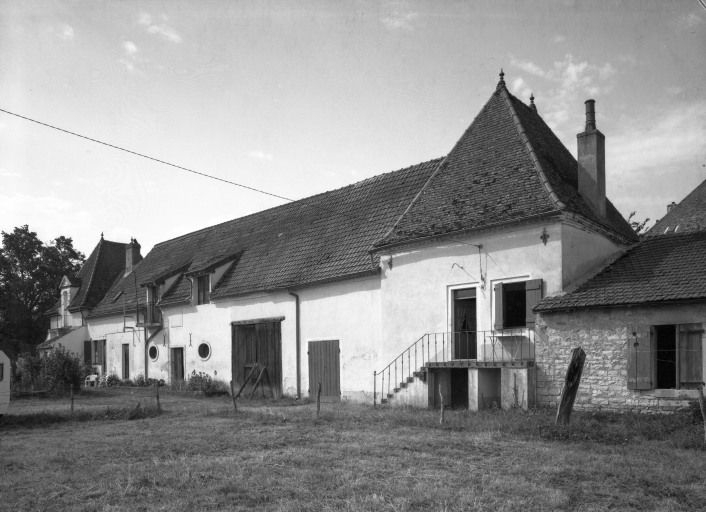 Anciens communs. © Région Bourgogne-Franche-Comté, Inventaire du patrimoine
