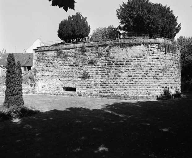 fortification d'agglomération © Région Bourgogne-Franche-Comté, Inventaire du patrimoine  fortification d'agglomération © Région Bourgogne-Franche-Comté, Inventaire du patrimoine