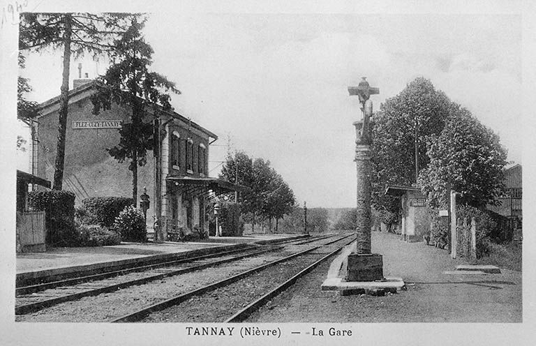 Gare © Région Bourgogne-Franche-Comté, Inventaire du patrimoine  Gare © Région Bourgogne-Franche-Comté, Inventaire du patrimoine