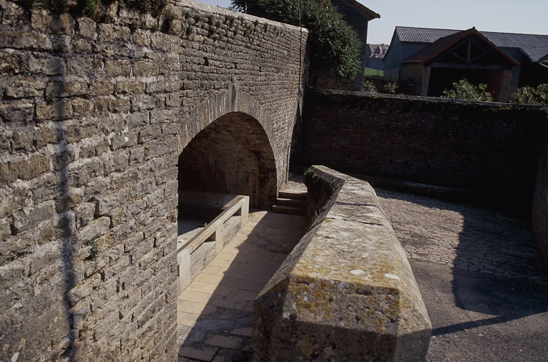 lavoir © Région Bourgogne-Franche-Comté, Inventaire du patrimoine