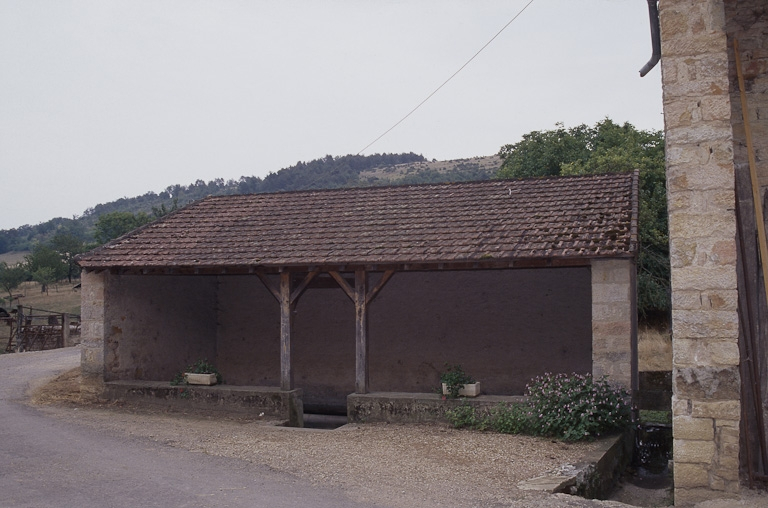  lavoir © Région Bourgogne-Franche-Comté, Inventaire du patrimoine