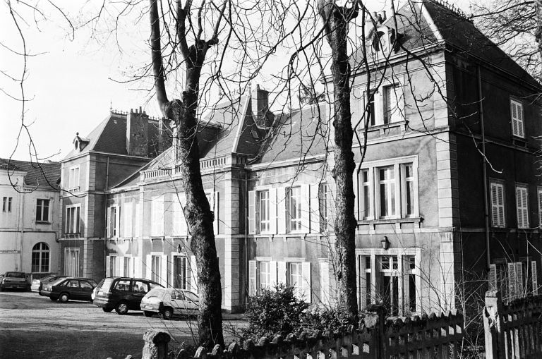  établissement administratif d'entreprise centre culturel © Région Bourgogne-Franche-Comté, Inventaire du patrimoine