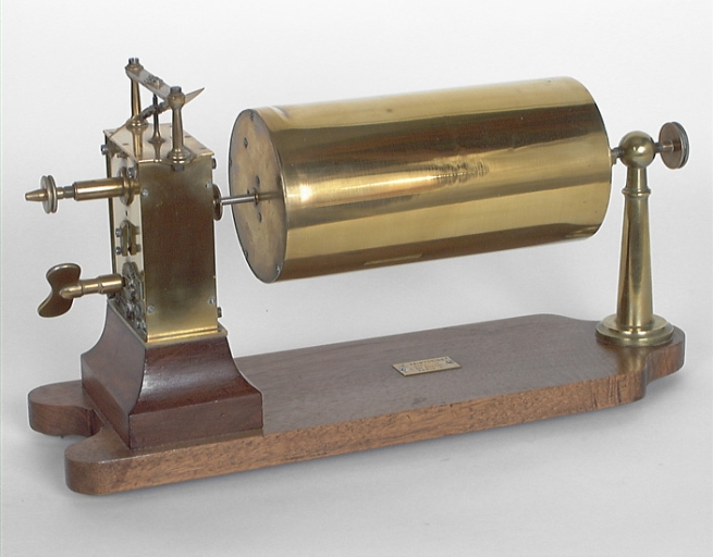  instrument de mesure des phénomènes ondulatoires mécaniques © Région Bourgogne-Franche-Comté, Inventaire du patrimoine